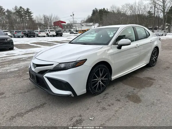 4T1G11AK3MU572935 2021 TOYOTA CAMRY - Image 2