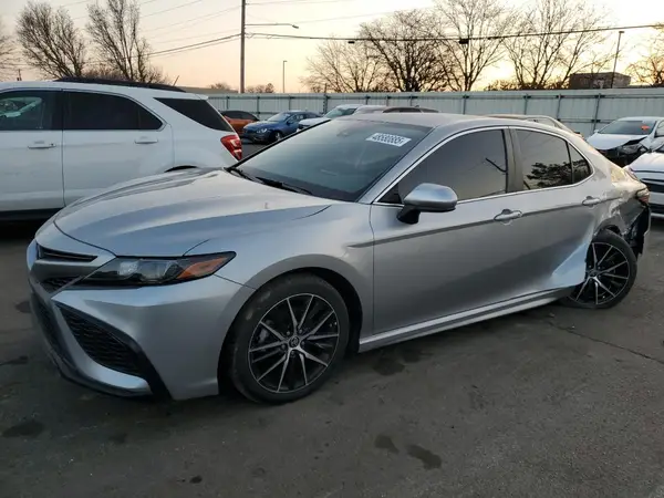 4T1G11AK3MU578752 2021 TOYOTA CAMRY - Image 1