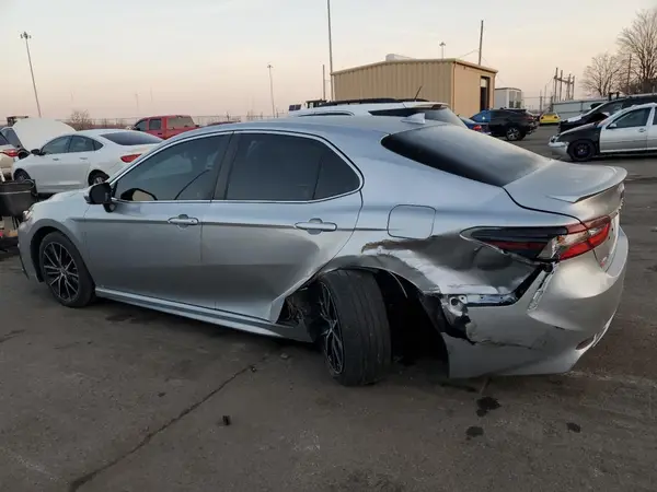 4T1G11AK3MU578752 2021 TOYOTA CAMRY - Image 2