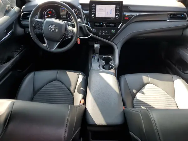 4T1G11AK3MU578752 2021 TOYOTA CAMRY - Image 8