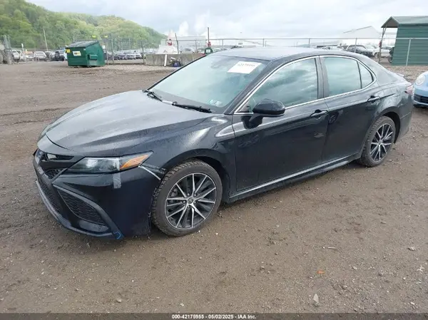 4T1G11AK3MU580825 2021 TOYOTA CAMRY - Image 2