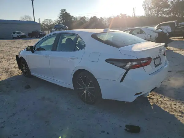 4T1G11AK3MU584812 2021 TOYOTA CAMRY - Image 2