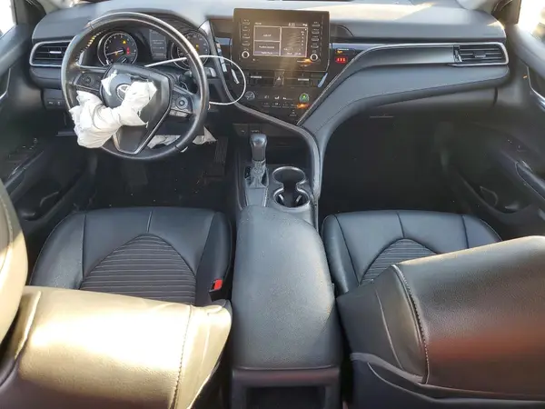 4T1G11AK3MU584812 2021 TOYOTA CAMRY - Image 8