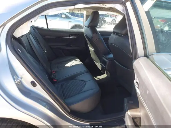 4T1G11AK3MU585328 2021 TOYOTA CAMRY - Image 8