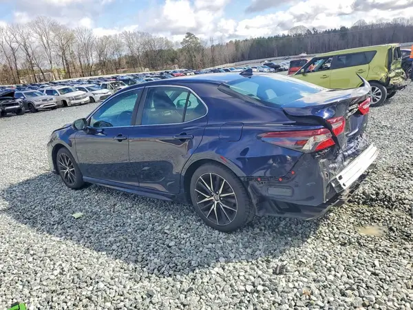 4T1G11AK3MU589542 2021 TOYOTA CAMRY - Image 2