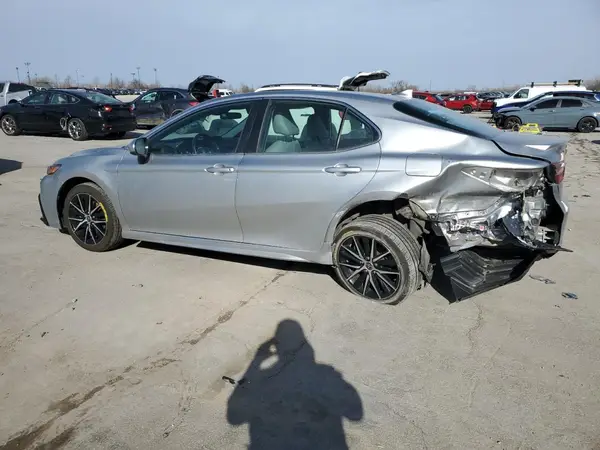 4T1G11AK3MU590738 2021 TOYOTA CAMRY - Image 2