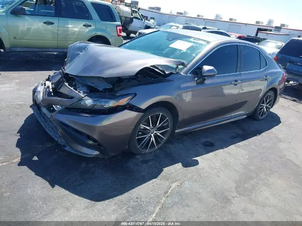 4T1G11AK3MU591078 2021 TOYOTA CAMRY - Image 2