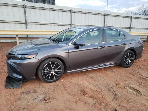 4T1G11AK3MU592120 2021 TOYOTA CAMRY - Image 1