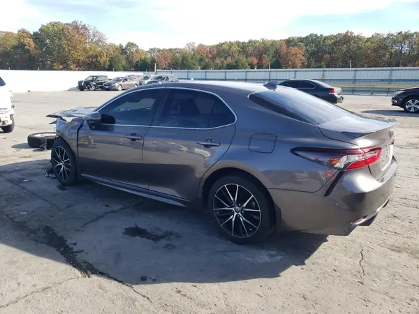 4T1G11AK3MU596006 2021 TOYOTA CAMRY - Image 2
