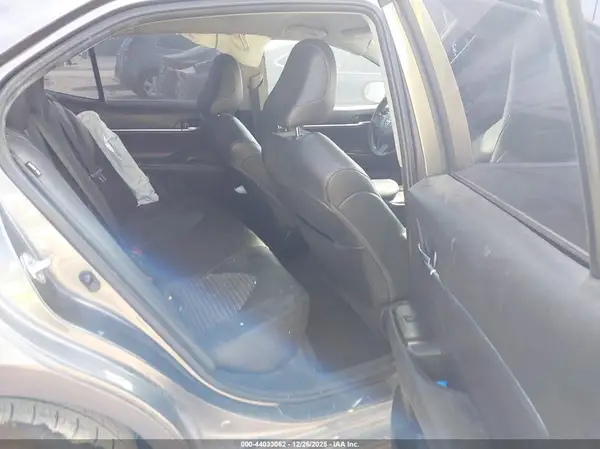 4T1G11AK3MU599715 2021 TOYOTA CAMRY - Image 8