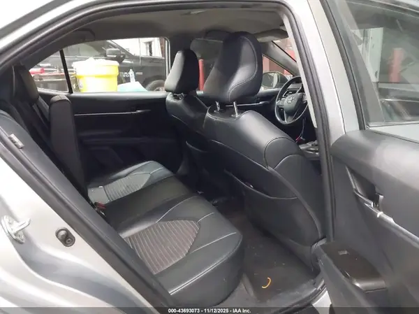 4T1G11AK3MU600894 2021 TOYOTA CAMRY - Image 8