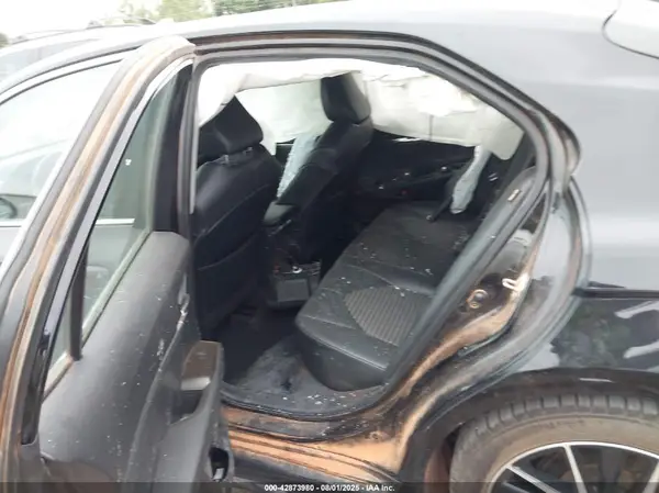 4T1G11AK3MU601303 2021 TOYOTA CAMRY - Image 8