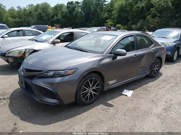 4T1G11AK3MU603097 2021 TOYOTA CAMRY - Image 2