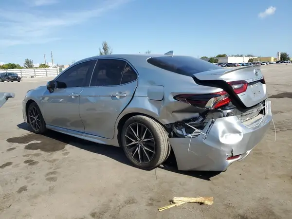 4T1G11AK3MU605996 2021 TOYOTA CAMRY - Image 2