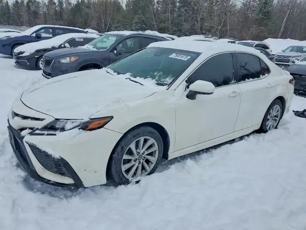 4T1G11AK3MU606923 2021 TOYOTA CAMRY - Image 1