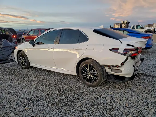 4T1G11AK3MU607408 2021 TOYOTA CAMRY - Image 2