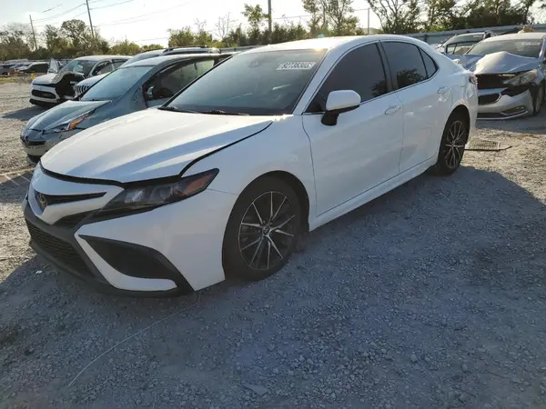4T1G11AK3MU608865 2021 TOYOTA CAMRY - Image 1