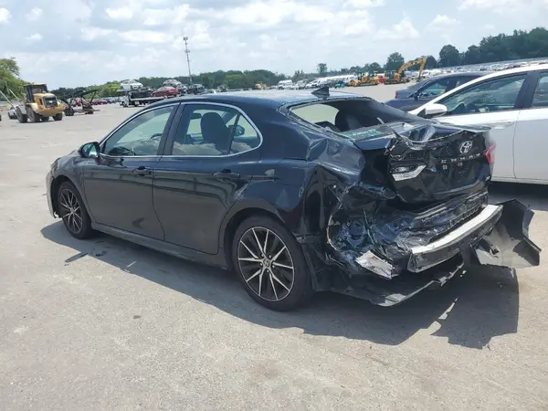 4T1G11AK3MU610910 2021 TOYOTA CAMRY - Image 2