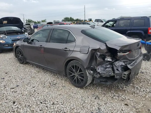 4T1G11AK3MU616948 2021 TOYOTA CAMRY - Image 2