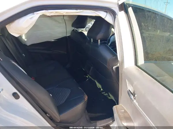 4T1G11AK3NU011135 2022 TOYOTA CAMRY - Image 8
