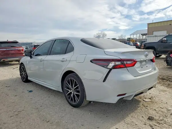 4T1G11AK3NU014827 2022 TOYOTA CAMRY - Image 2