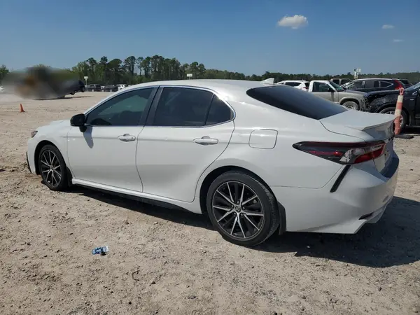 4T1G11AK3NU020109 2022 TOYOTA CAMRY - Image 2