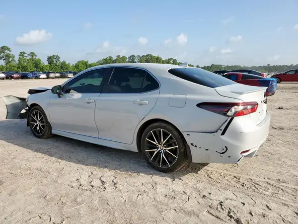 4T1G11AK3NU021020 2022 TOYOTA CAMRY - Image 2