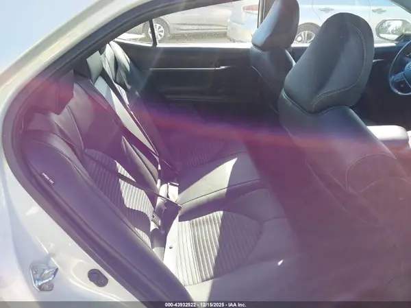 4T1G11AK3NU035922 2022 TOYOTA CAMRY - Image 8