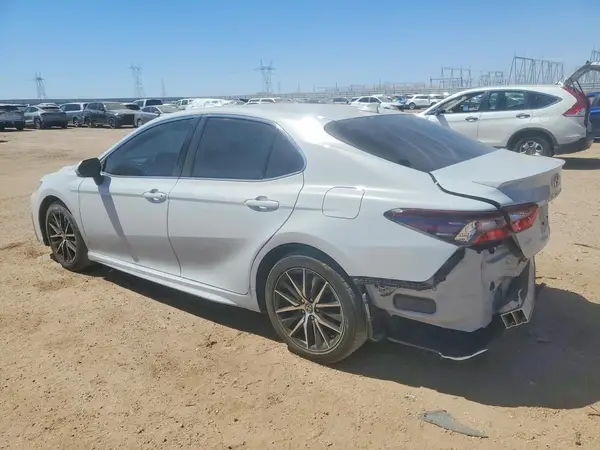 4T1G11AK3NU039422 2022 TOYOTA CAMRY - Image 2