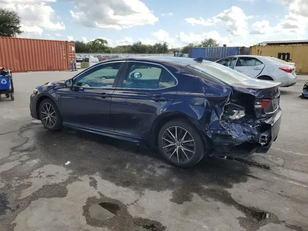 4T1G11AK3NU042787 2022 TOYOTA CAMRY - Image 2