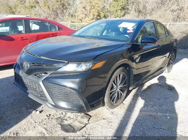 4T1G11AK3NU049268 2022 TOYOTA CAMRY - Image 2