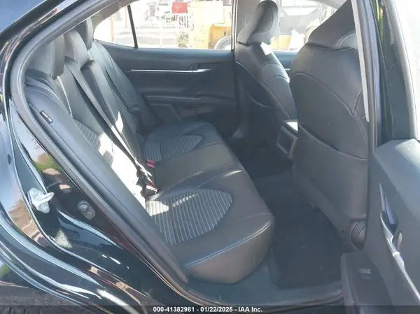 4T1G11AK3NU049268 2022 TOYOTA CAMRY - Image 8
