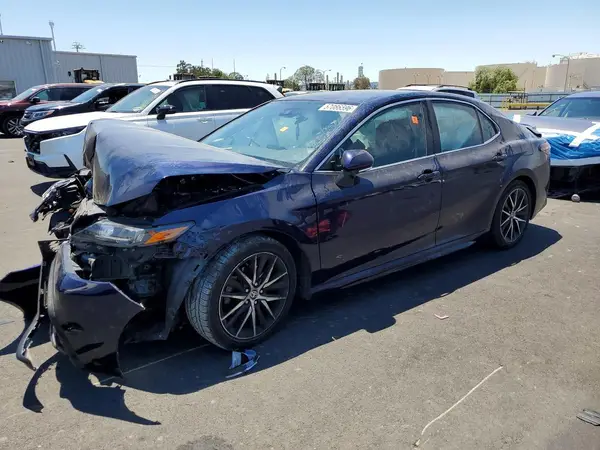 4T1G11AK3NU050551 2022 TOYOTA CAMRY - Image 1