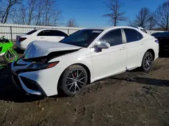 4T1G11AK3NU055779 2022 TOYOTA CAMRY