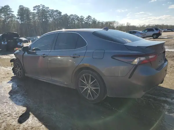 4T1G11AK3NU058696 2022 TOYOTA CAMRY - Image 2