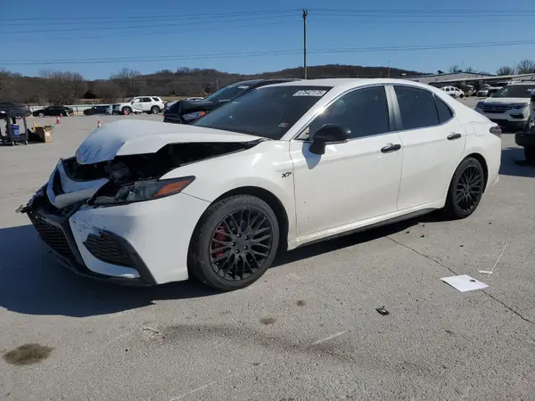 4T1G11AK3NU059184 2022 TOYOTA CAMRY - Image 1