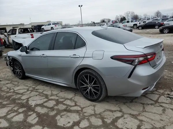 4T1G11AK3NU060478 2022 TOYOTA CAMRY - Image 2