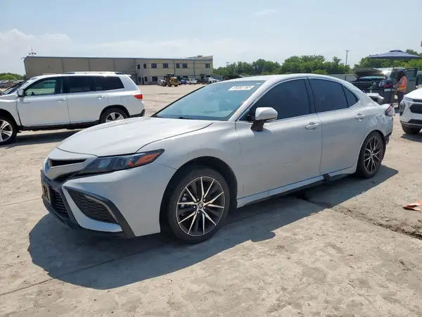 4T1G11AK3NU062330 2022 TOYOTA CAMRY - Image 1