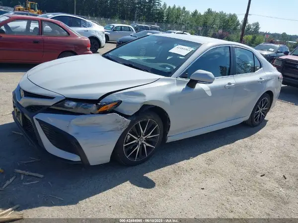 4T1G11AK3NU071089 2022 TOYOTA CAMRY - Image 2
