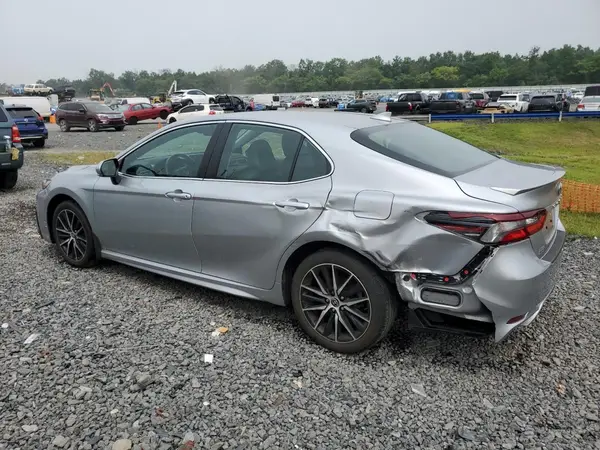 4T1G11AK3NU619303 2022 TOYOTA CAMRY - Image 2