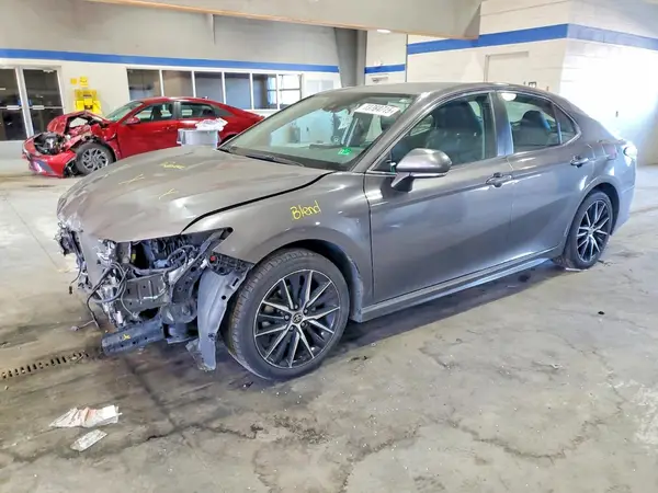 4T1G11AK3NU623898 2022 TOYOTA CAMRY - Image 1