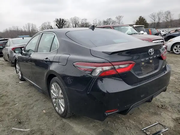4T1G11AK3NU623996 2022 TOYOTA CAMRY - Image 2