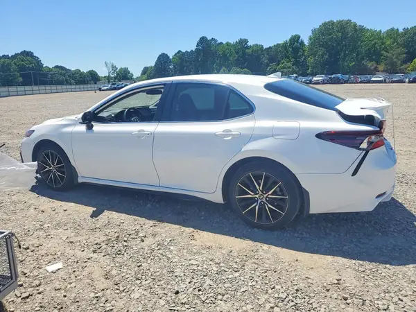 4T1G11AK3NU626378 2022 TOYOTA CAMRY - Image 2