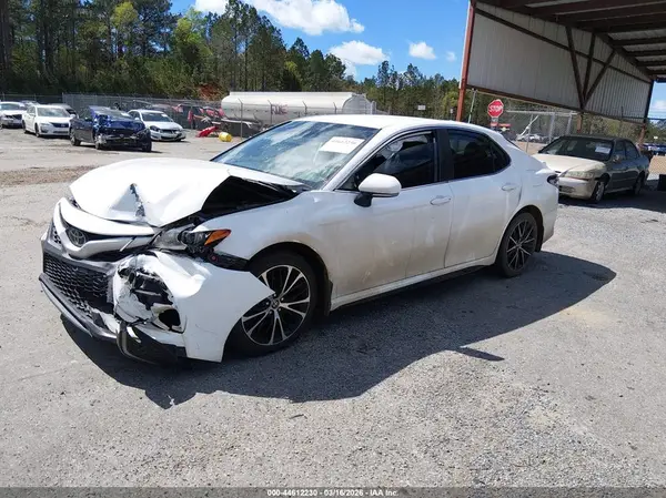 4T1G11AK3NU630866 2022 TOYOTA CAMRY - Image 2