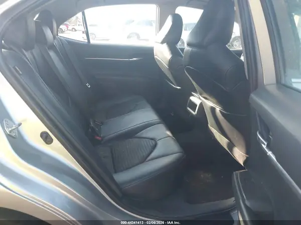 4T1G11AK3NU633993 2022 TOYOTA CAMRY - Image 8