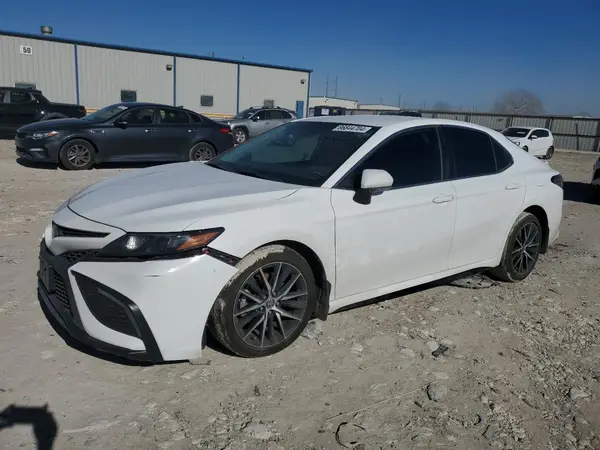 4T1G11AK3NU634481 2022 TOYOTA CAMRY - Image 1
