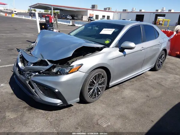 4T1G11AK3NU641110 2022 TOYOTA CAMRY - Image 2