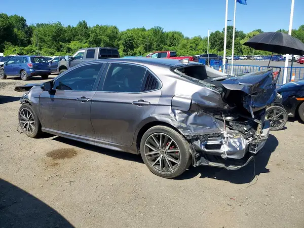 4T1G11AK3NU641219 2022 TOYOTA CAMRY - Image 2