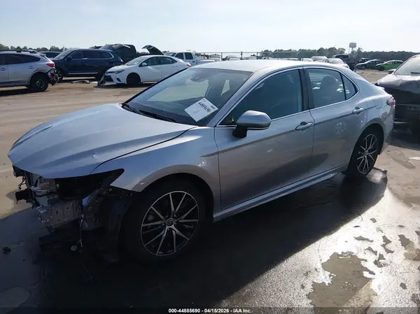 4T1G11AK3NU644475 2022 TOYOTA CAMRY - Image 2