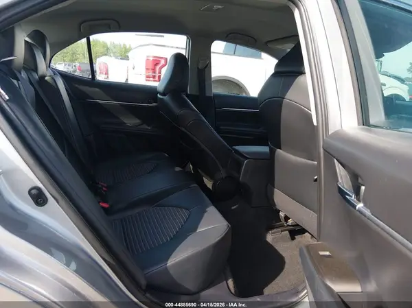 4T1G11AK3NU644475 2022 TOYOTA CAMRY - Image 8